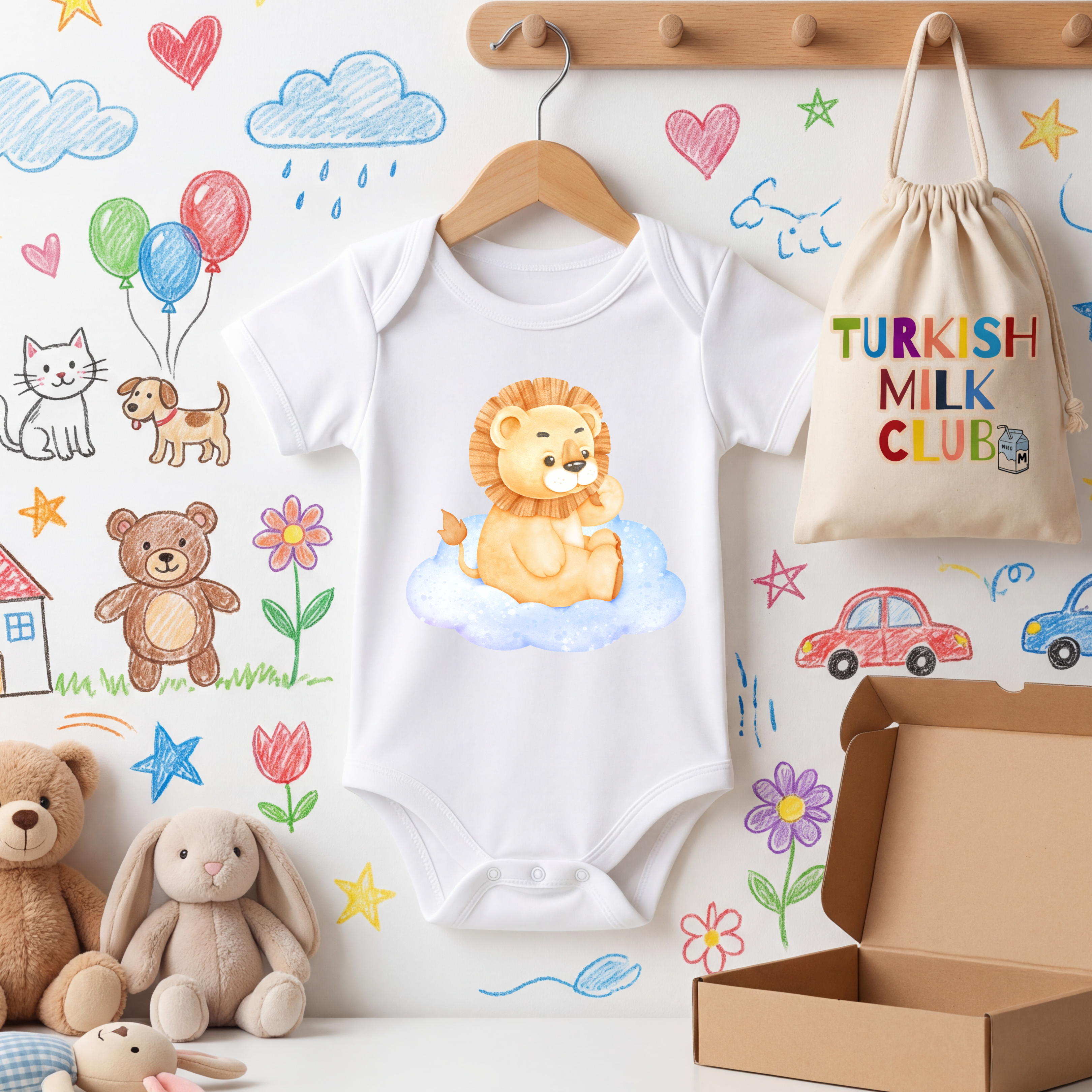 Bulut Üzerinde Aslan Desenli Bebek Zıbını